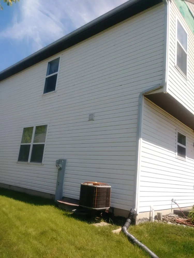 Slide of Medina's Siding