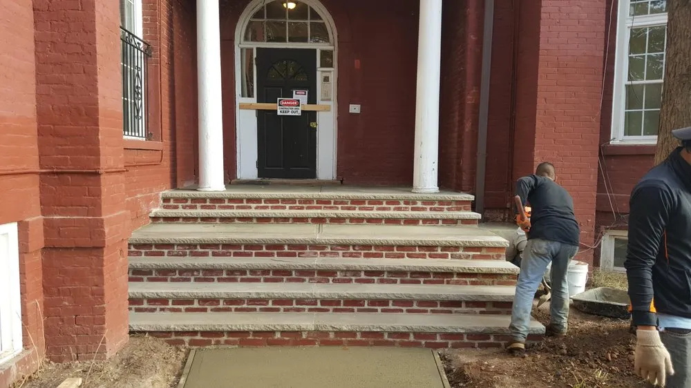 Slide of Mega Max Construction