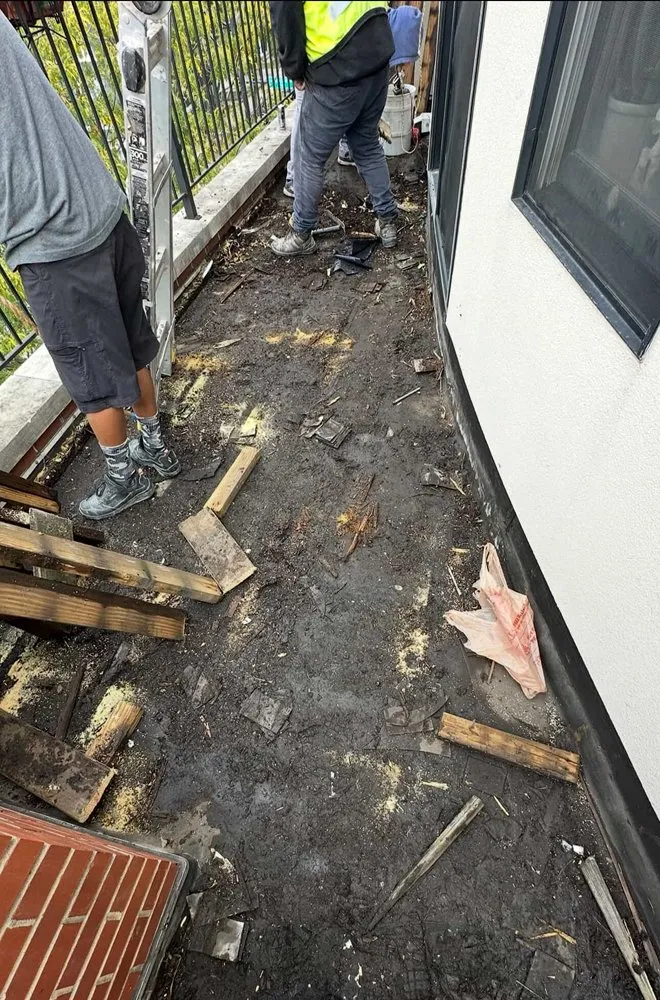 Licensed roof leak repair experts serving Bedford Park, IL - Megel Roofing