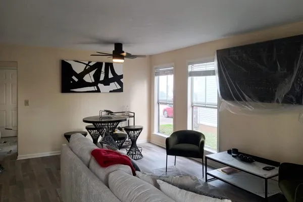 Mejia Contracting Logo