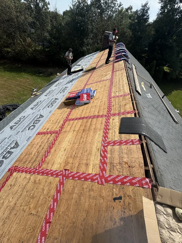 Slide of Mejia Roofing