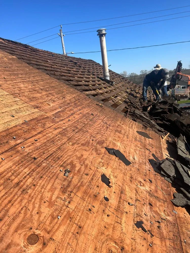 Professional roof replacement experts serving Moines, IA - Mejia Roofing