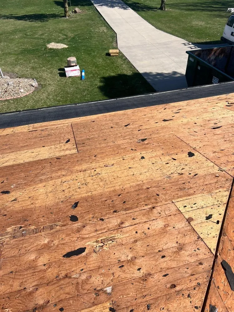 Expert roof leak repair experts serving Moines, IA - Mejia Roofing