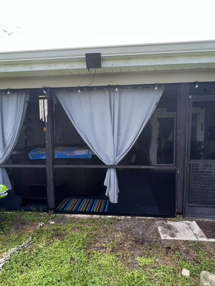 Slide of Melbourne Screen Repairs