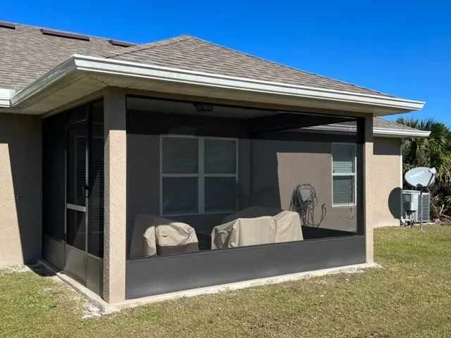 Slide of Melbourne Screen Repairs