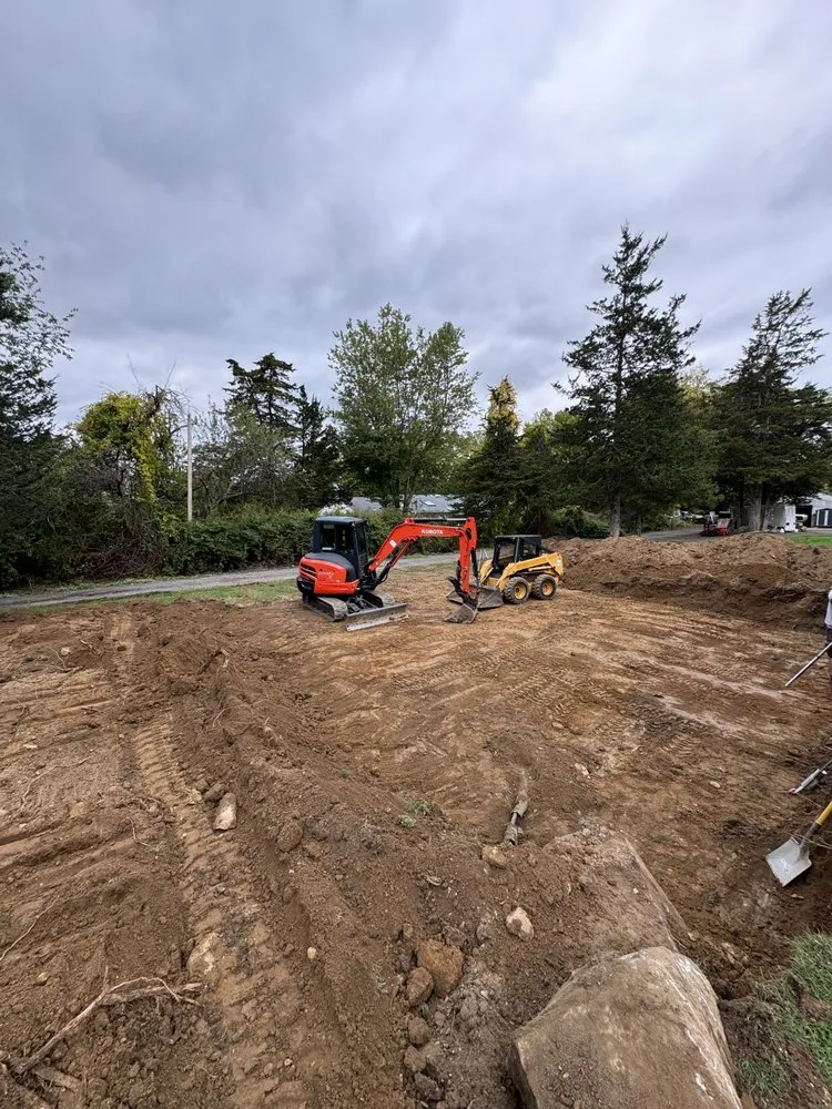 Slide of Mele Building & Excavation
