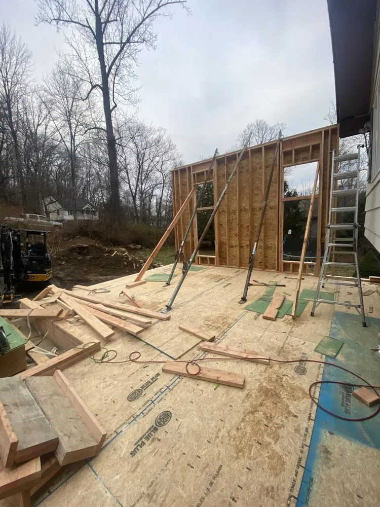 Slide of Mele Building & Excavation