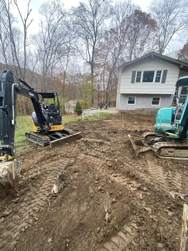 Slide of Mele Building & Excavation