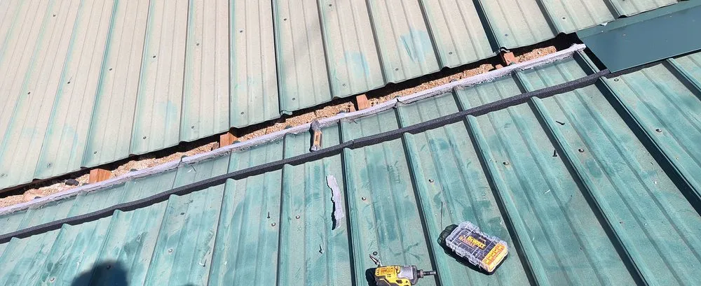 Slide of Melvin & Selvin Metal Roof