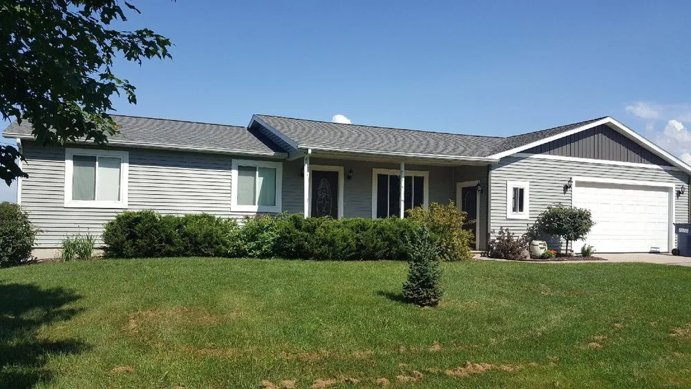 Slide of Melvin Belk Roofing