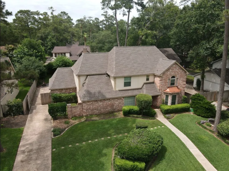 Slide of Mend Roofing