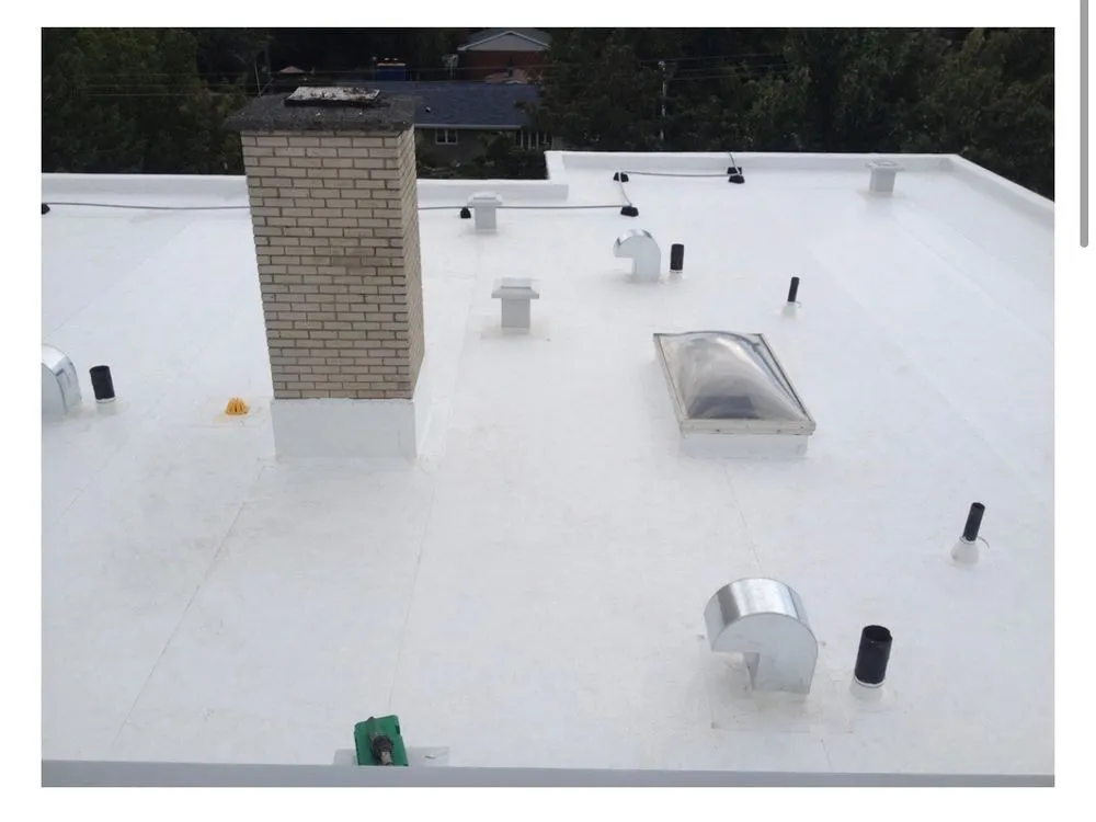 Slide of Mendes Roofing