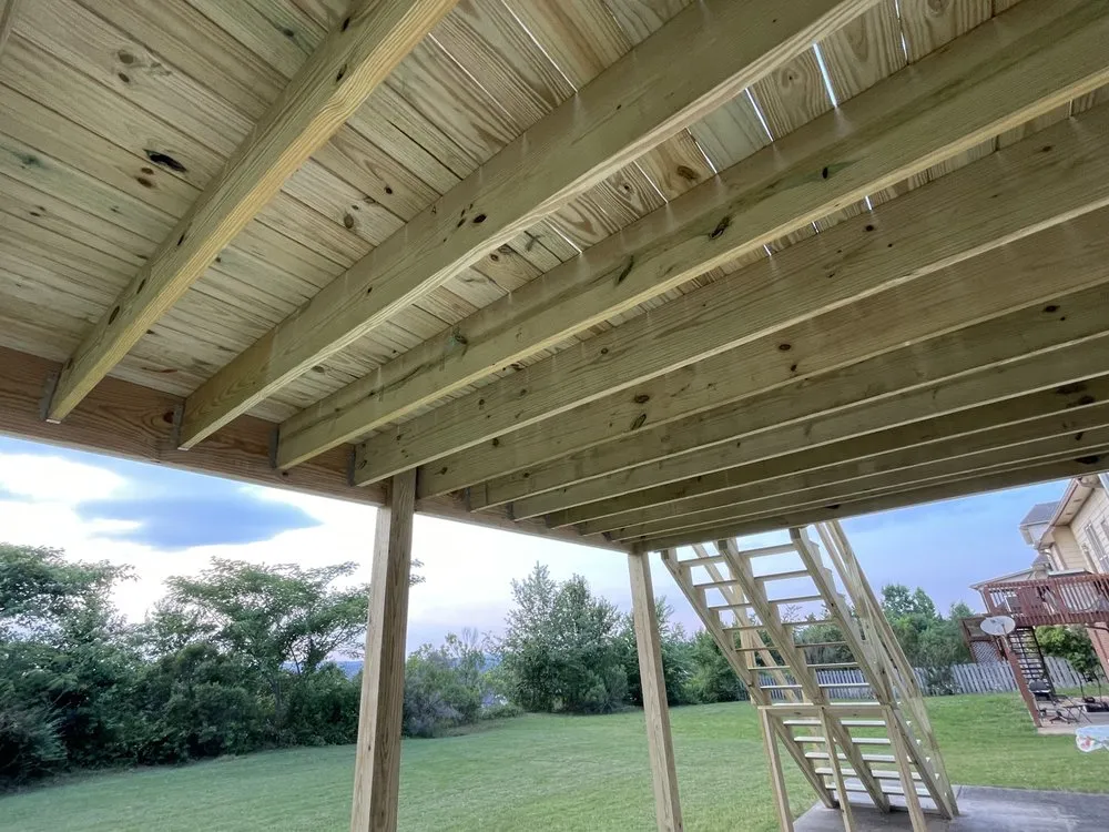 Slide of Mendez Men Construction