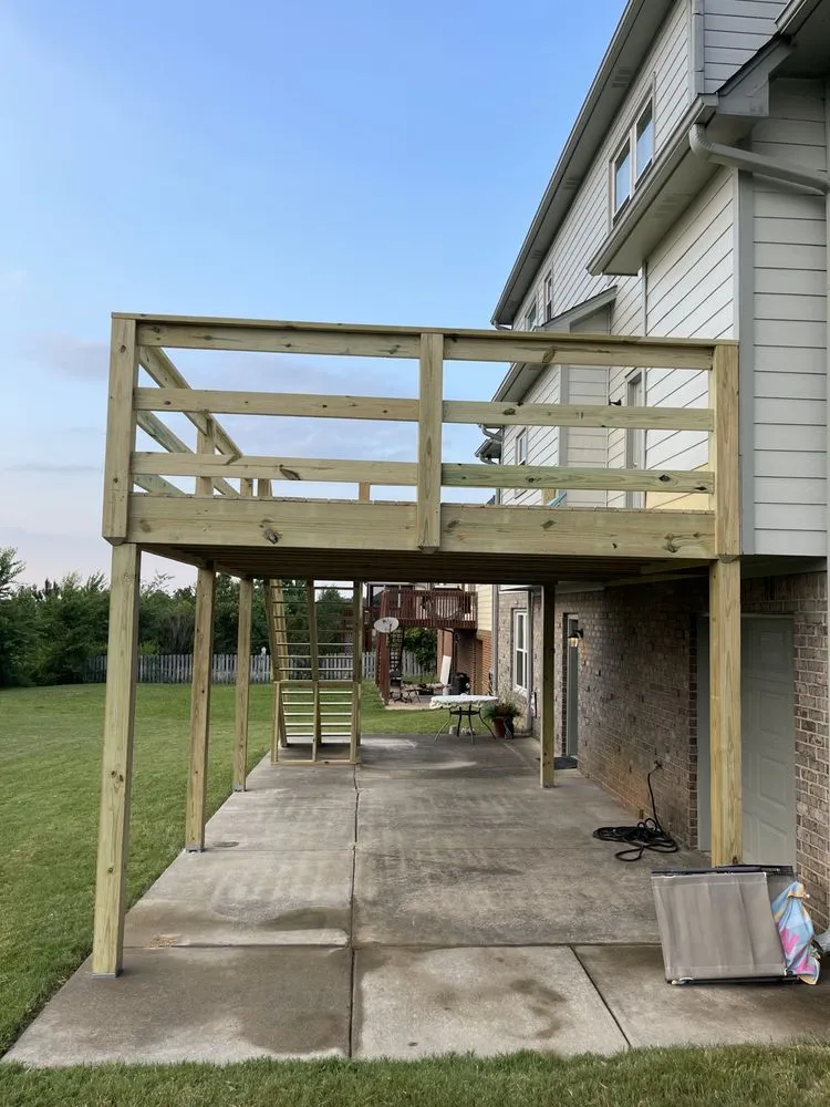 Slide of Mendez Men Construction