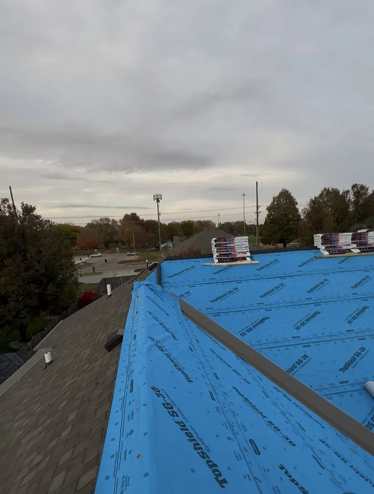 Slide of Mendez Roofing