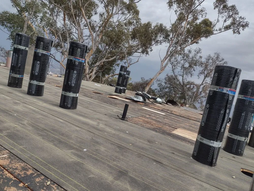 Slide of Mendez roofing