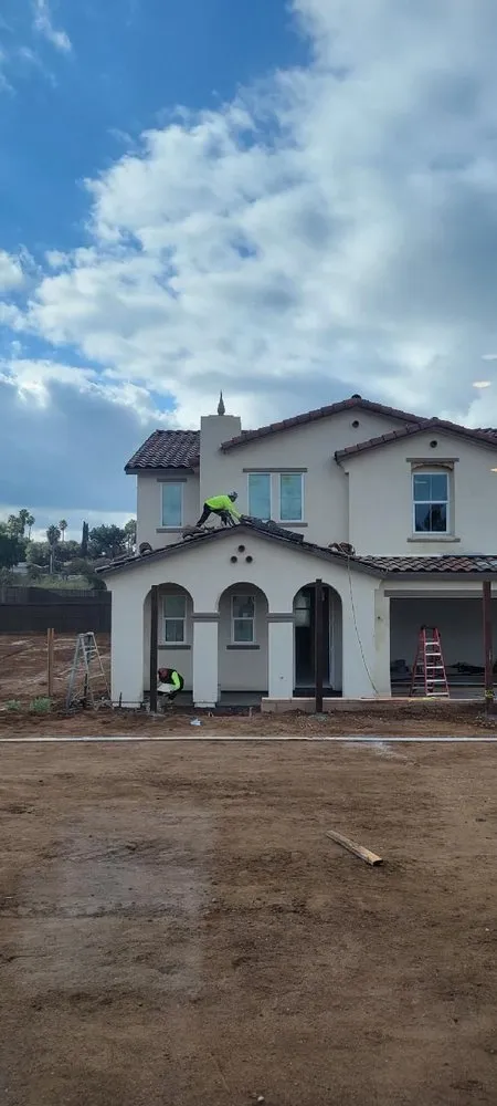 Slide of Mendez roofing