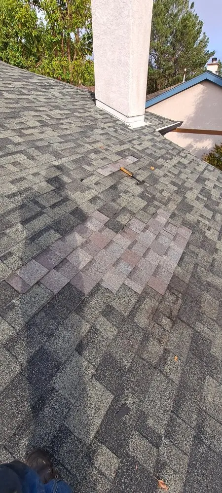 Slide of Mendoza & M  Roofing