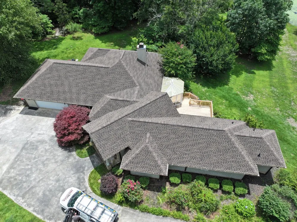 Slide of Mendoza Roofing