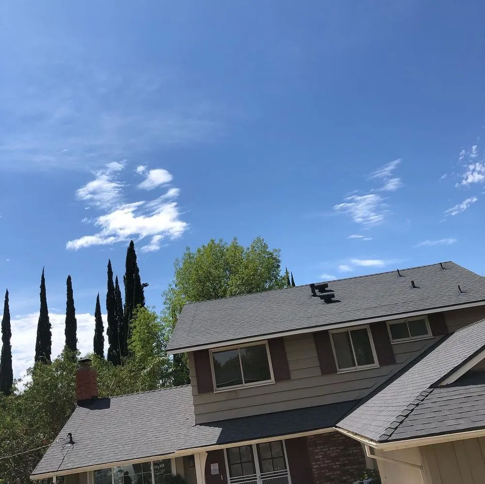 Slide of Mendoza Roofing