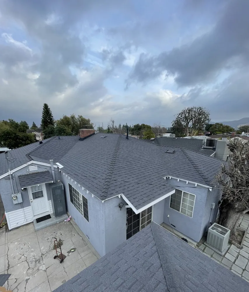 Slide of Mendoza Roofing