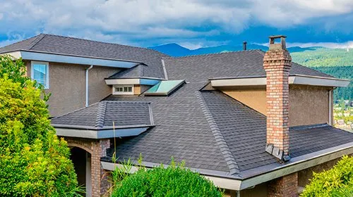 Mercados Roofing Logo