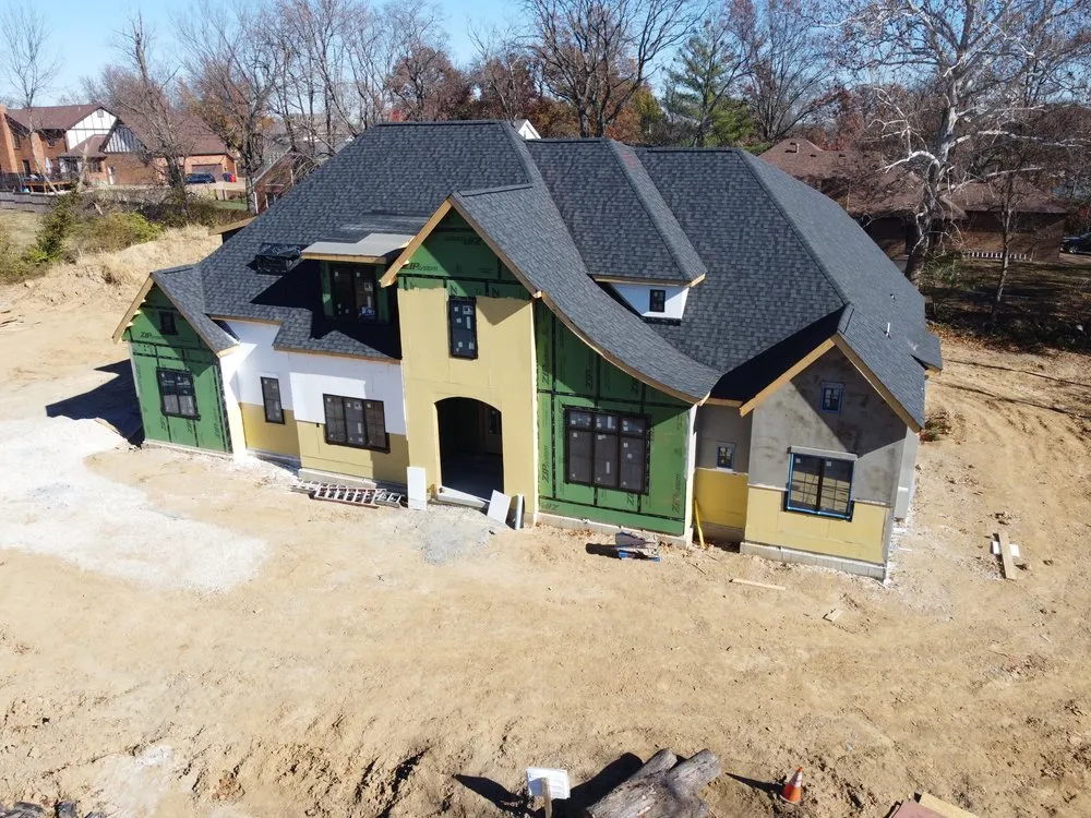 Reliable shingle roofing service experts serving St. Louis, MO - Meridian Roofing and Renovation