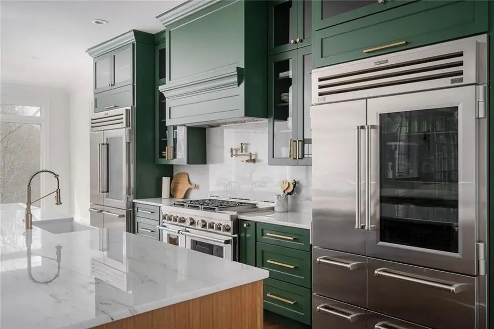 Slide of Merk Roofing