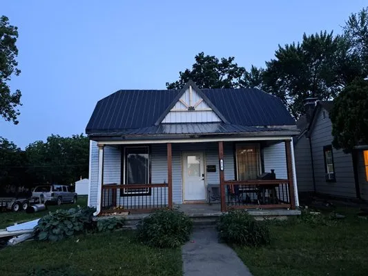 Merv's Roofing & Construction