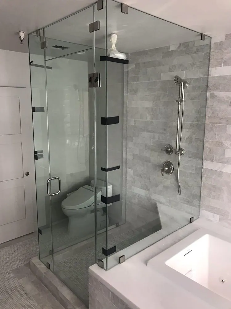 Slide of Messika Develompent