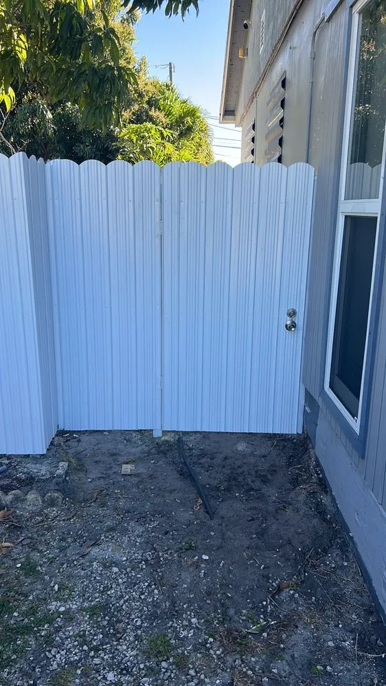Slide of Metal Fence Guajiro