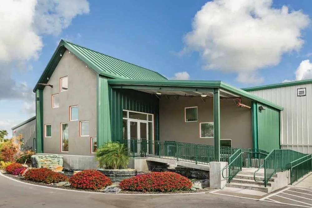 Top-rated residential roofing service in Lithia, FL by MetalMax Buildings