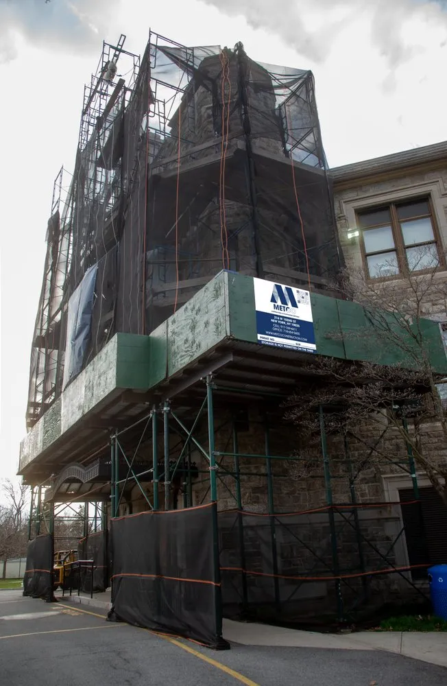 Slide of Metco Construction