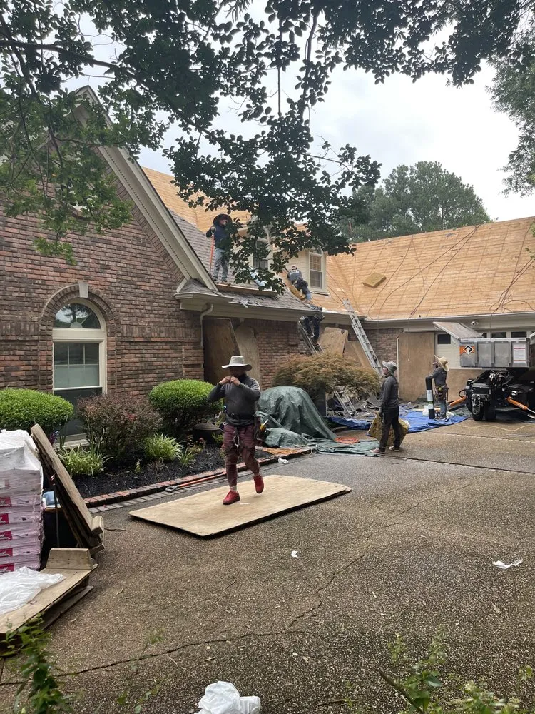 Slide of Metro Builders