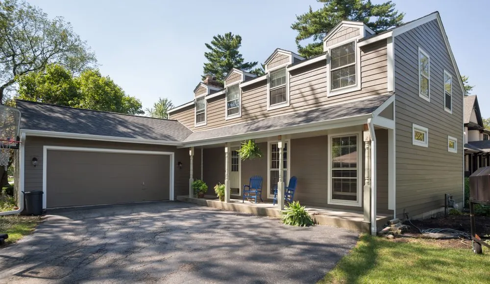 Slide of Metro Roofing and Remodeling