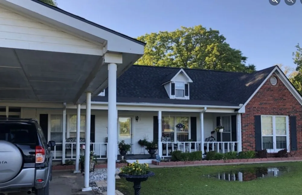 Slide of Metro Roofing