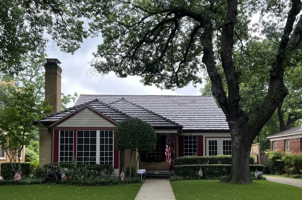 Slide of Metro Roofing