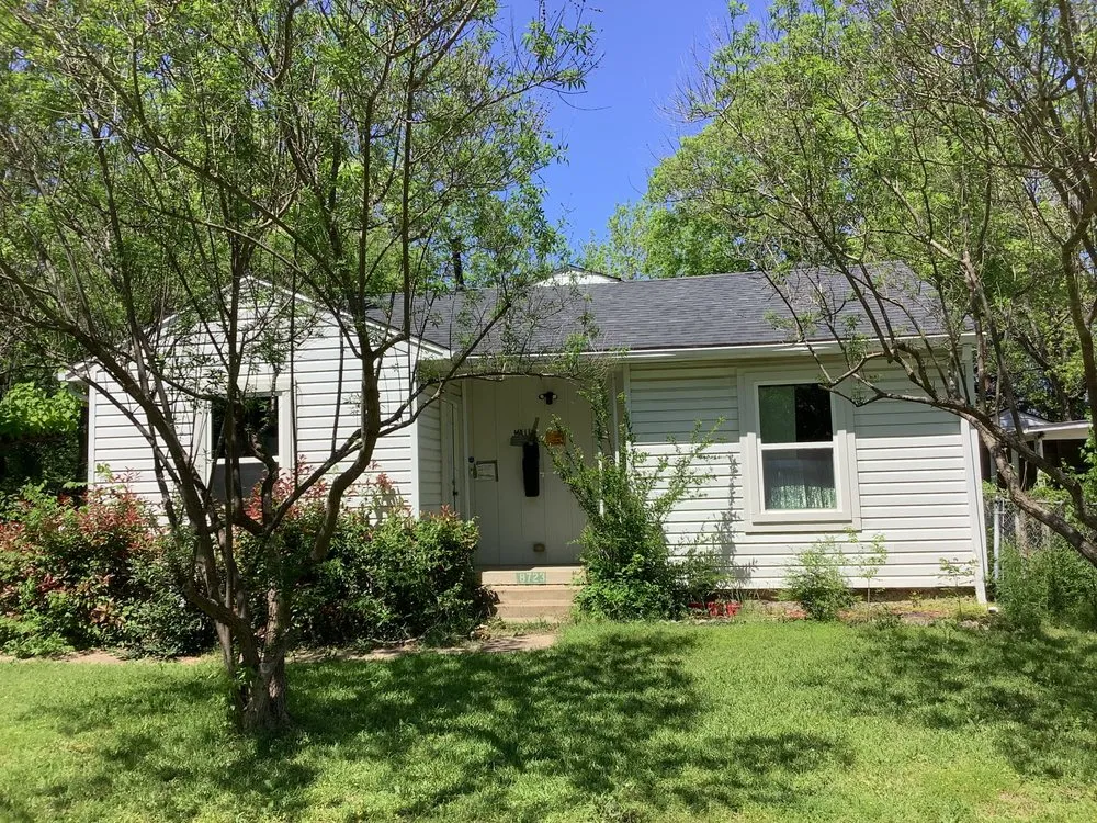 Slide of Metro Roofing