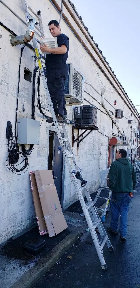 Slide of Metropolis Contracting