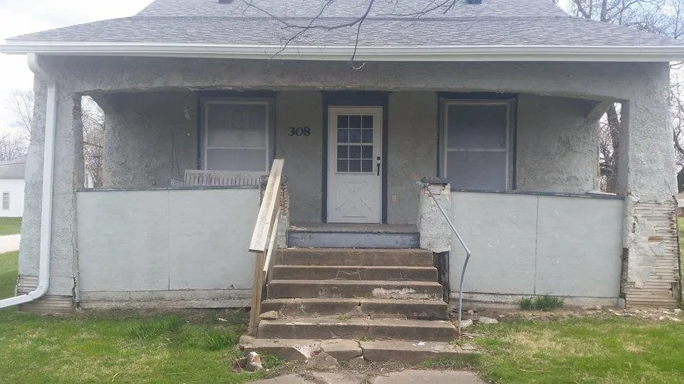 Slide of Meyers Home Improvement