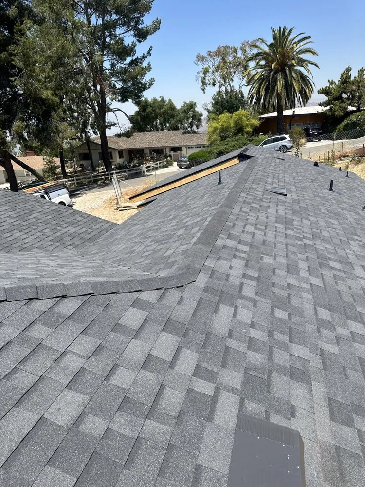 Slide of Meza's Roofing
