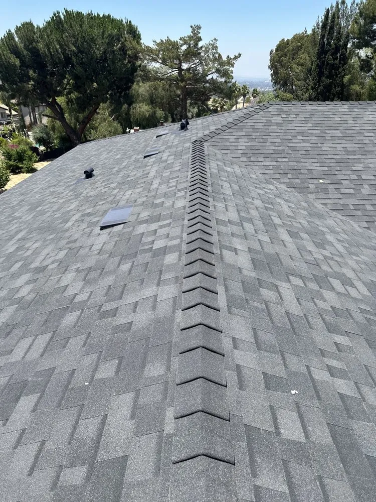 Slide of Meza's Roofing