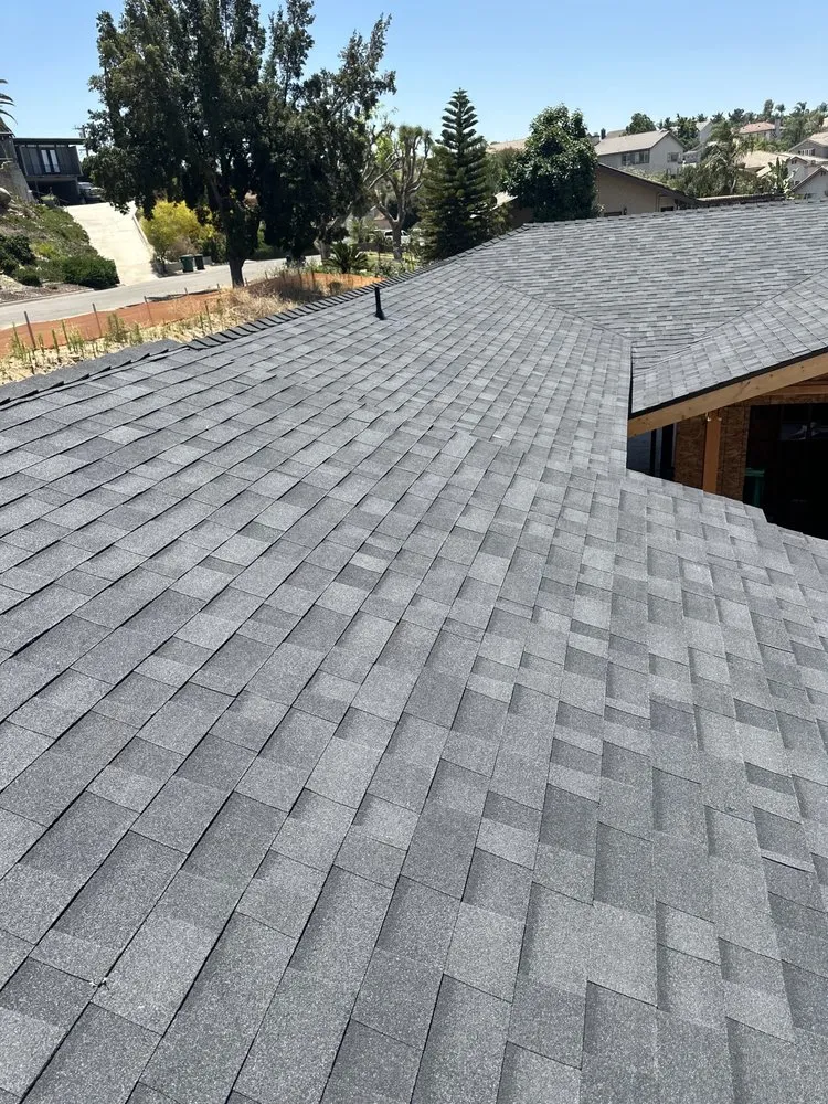 Slide of Meza's Roofing