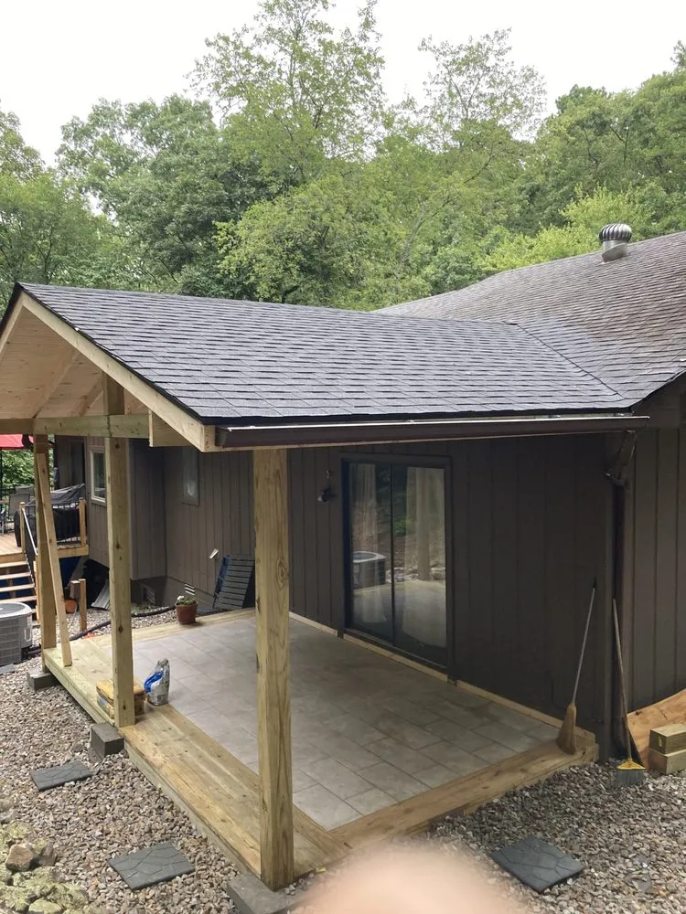 Slide of M&G Construcción