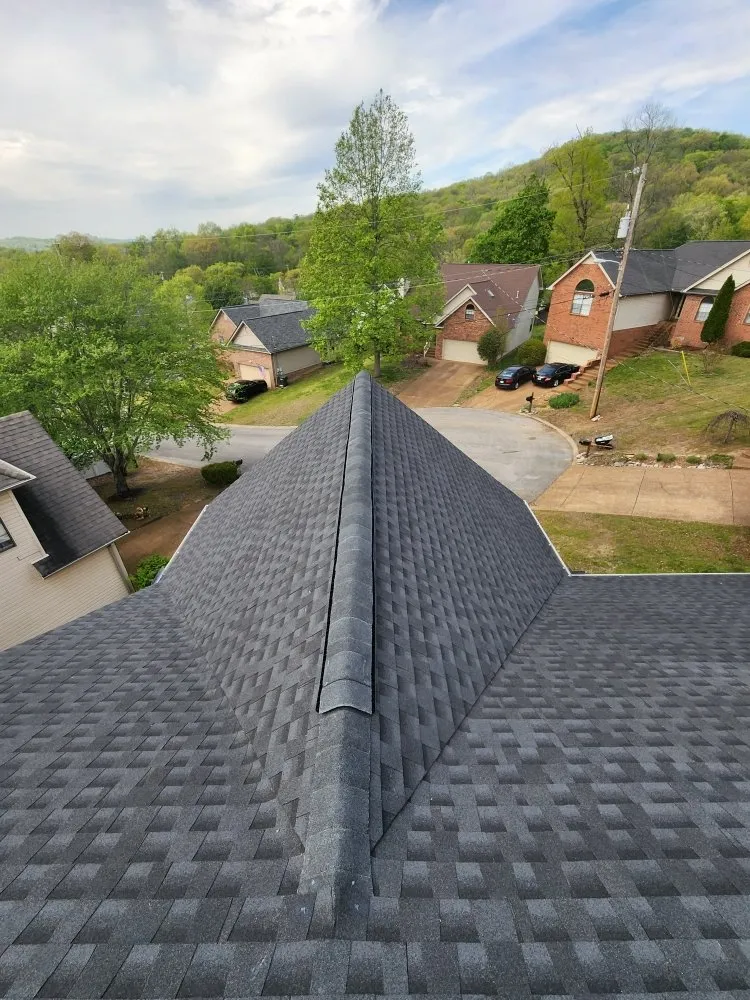 Slide of M&G Roofing