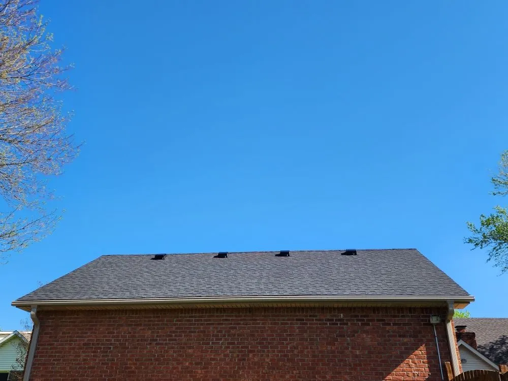 Slide of M&G Roofing