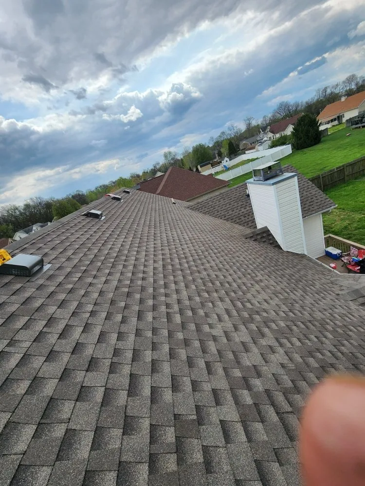 Slide of M&G Roofing