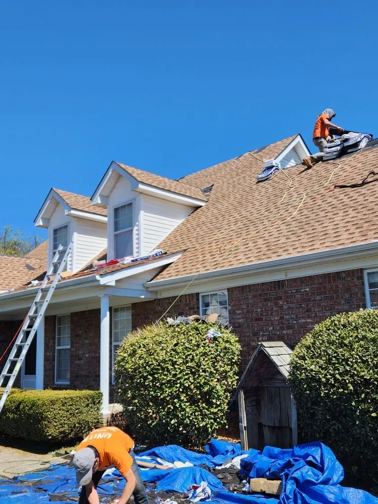 Slide of M&G Roofing