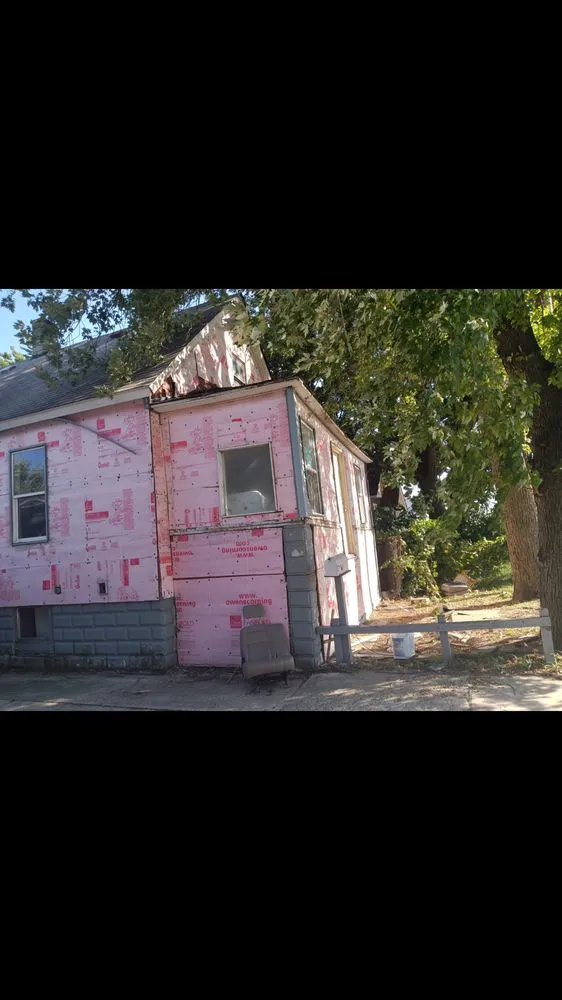 Slide of Mgm Cruz Construction