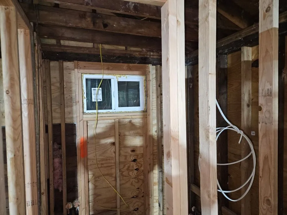 Slide of M&H Handy Services